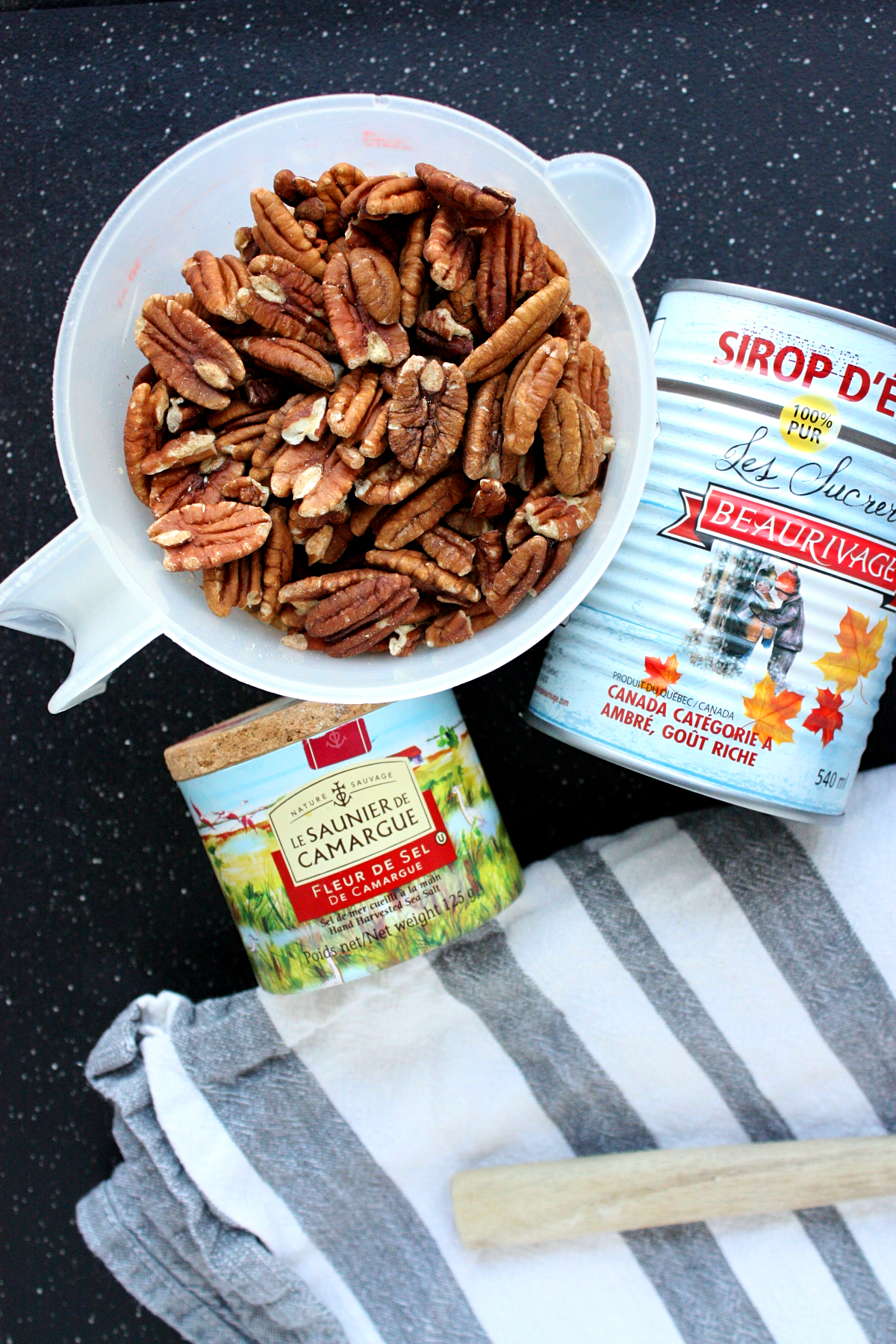 Maple Mixed Nuts & Spicy Cocktail Almonds Nutty Duo – Stewart & Jasper  Orchards