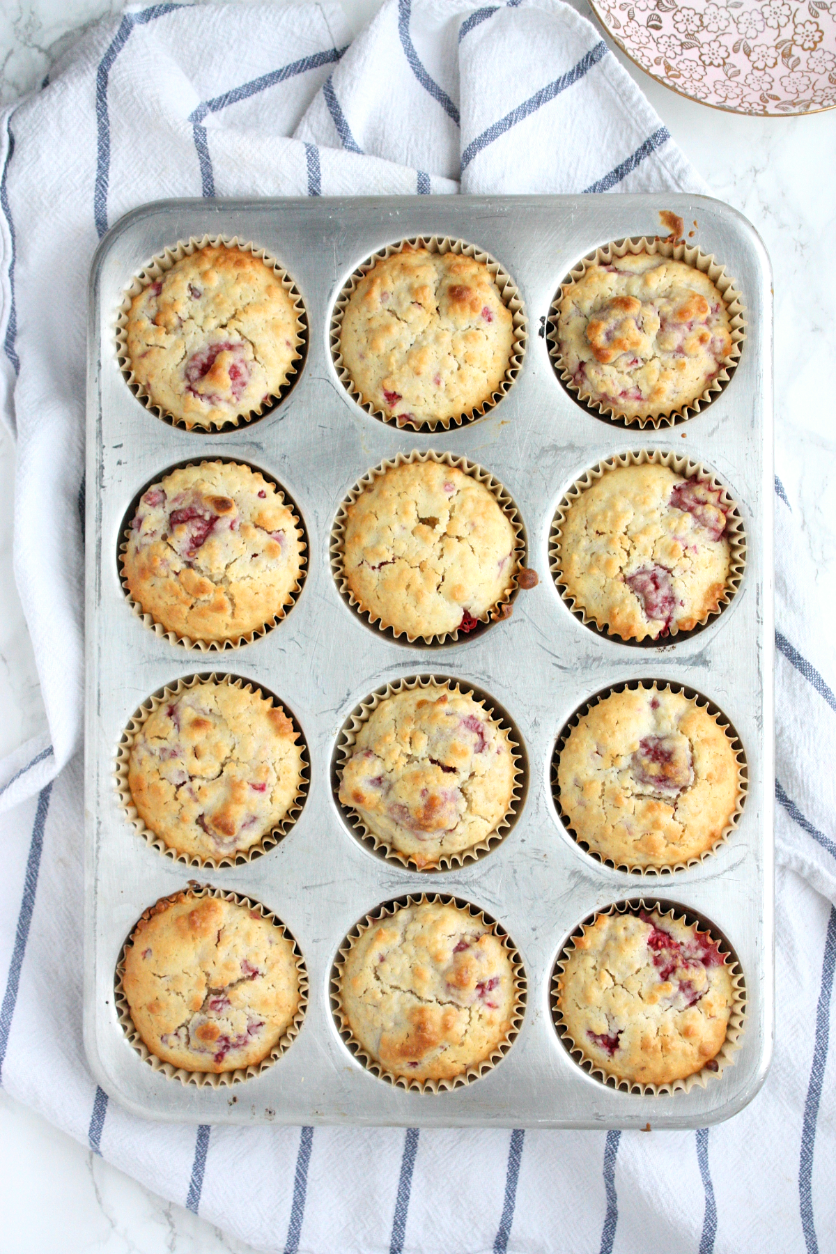 raspberry oat muffins