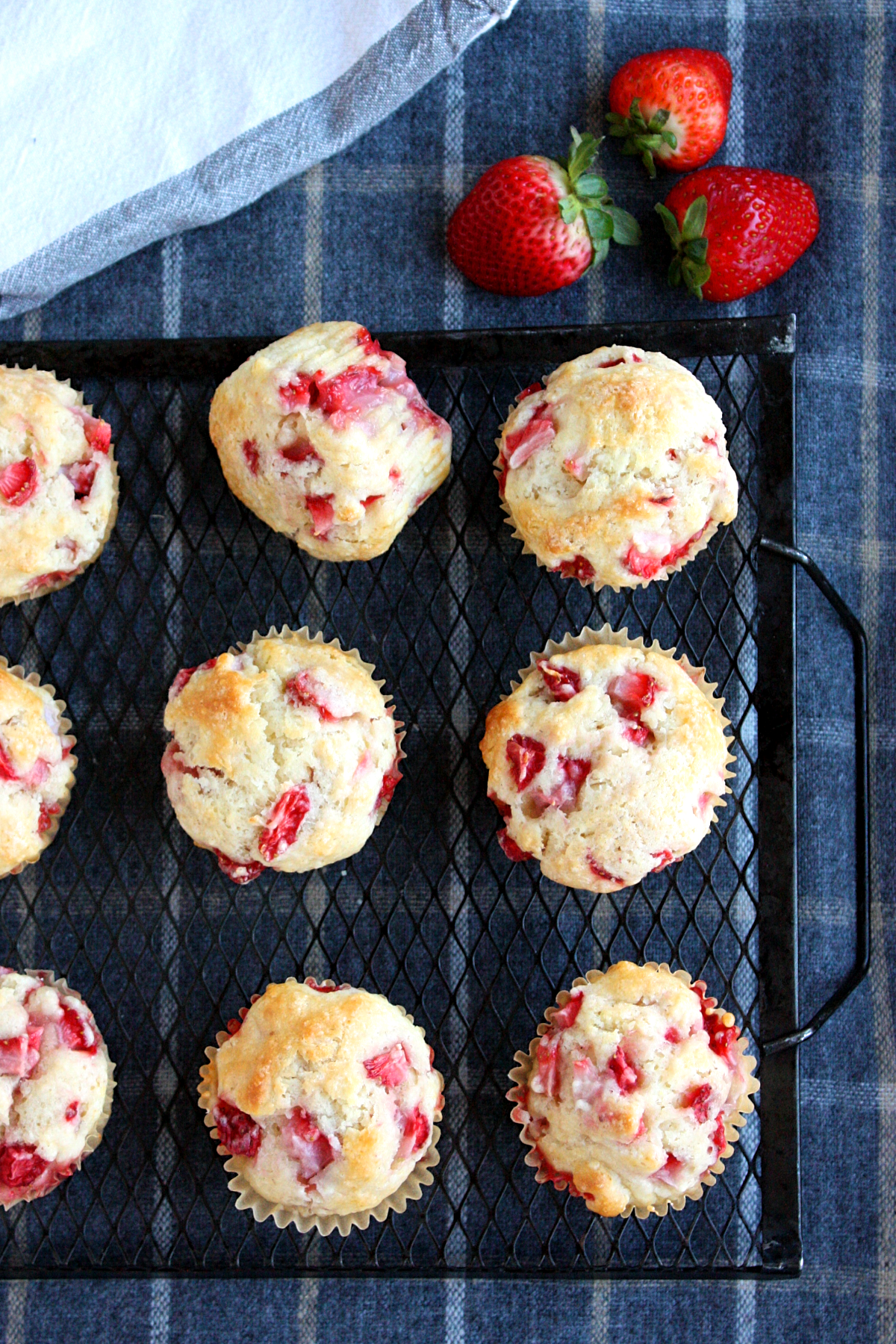 Japanese Strawberry Shortcake Cake | Bake to the roots