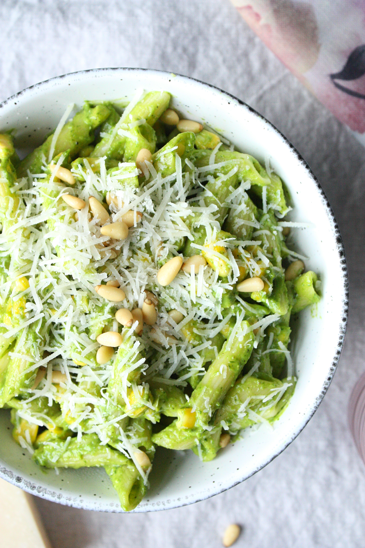 Creamy Spinach Avocado Pasta - Monday Sunday Kitchen